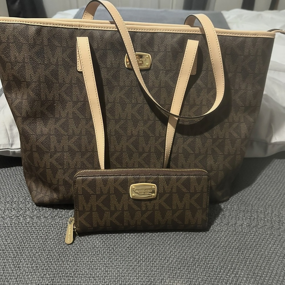 Michael Kors Brown Tote Bag and Wallet Set